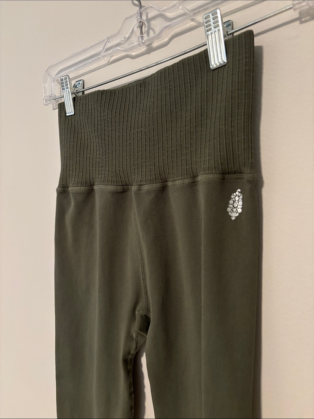 Free People good karma legging size small - Picture 3 of 5